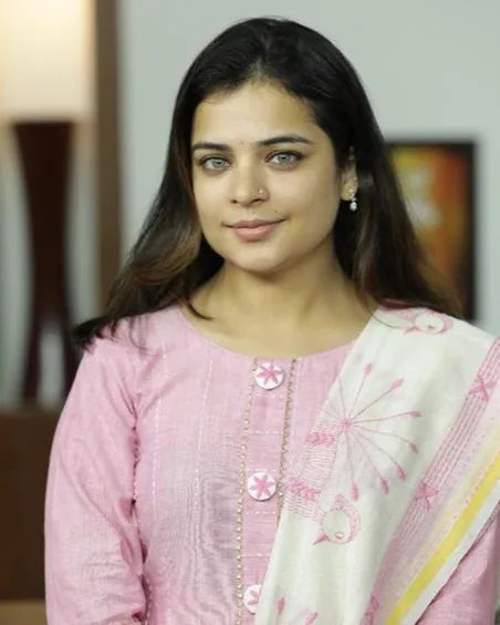 Portrait of Saloni Khanna