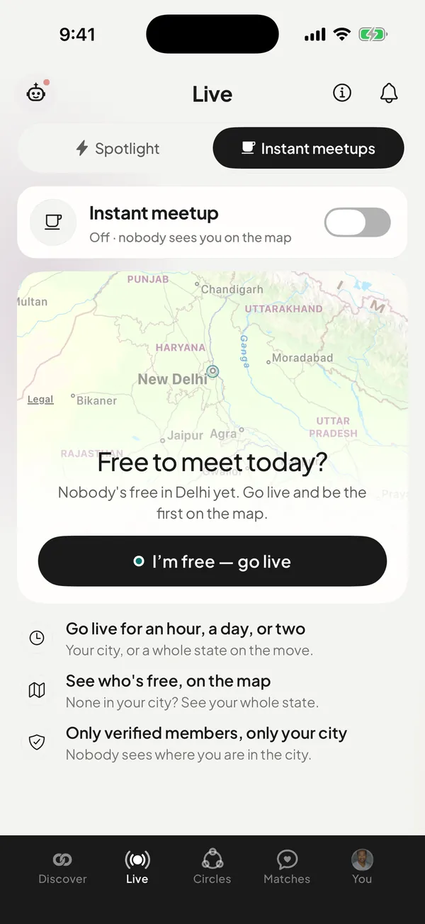 Officer Saathi app: Instant meetups on the Live tab, with the Instant meetup switch off, a map around New Delhi, Free to meet today? and an I'm free — go live button.
